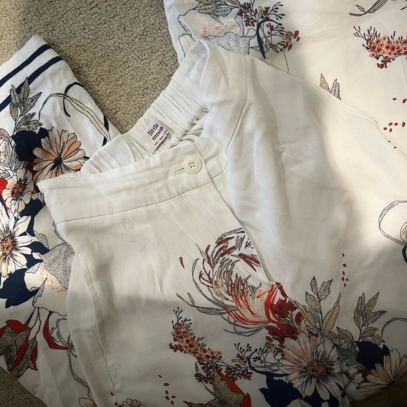 Aritzia Little Moon wide leg cropped pants - Picture 3 of 3